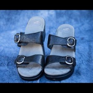 Dansko Sophie Crackle Sandals